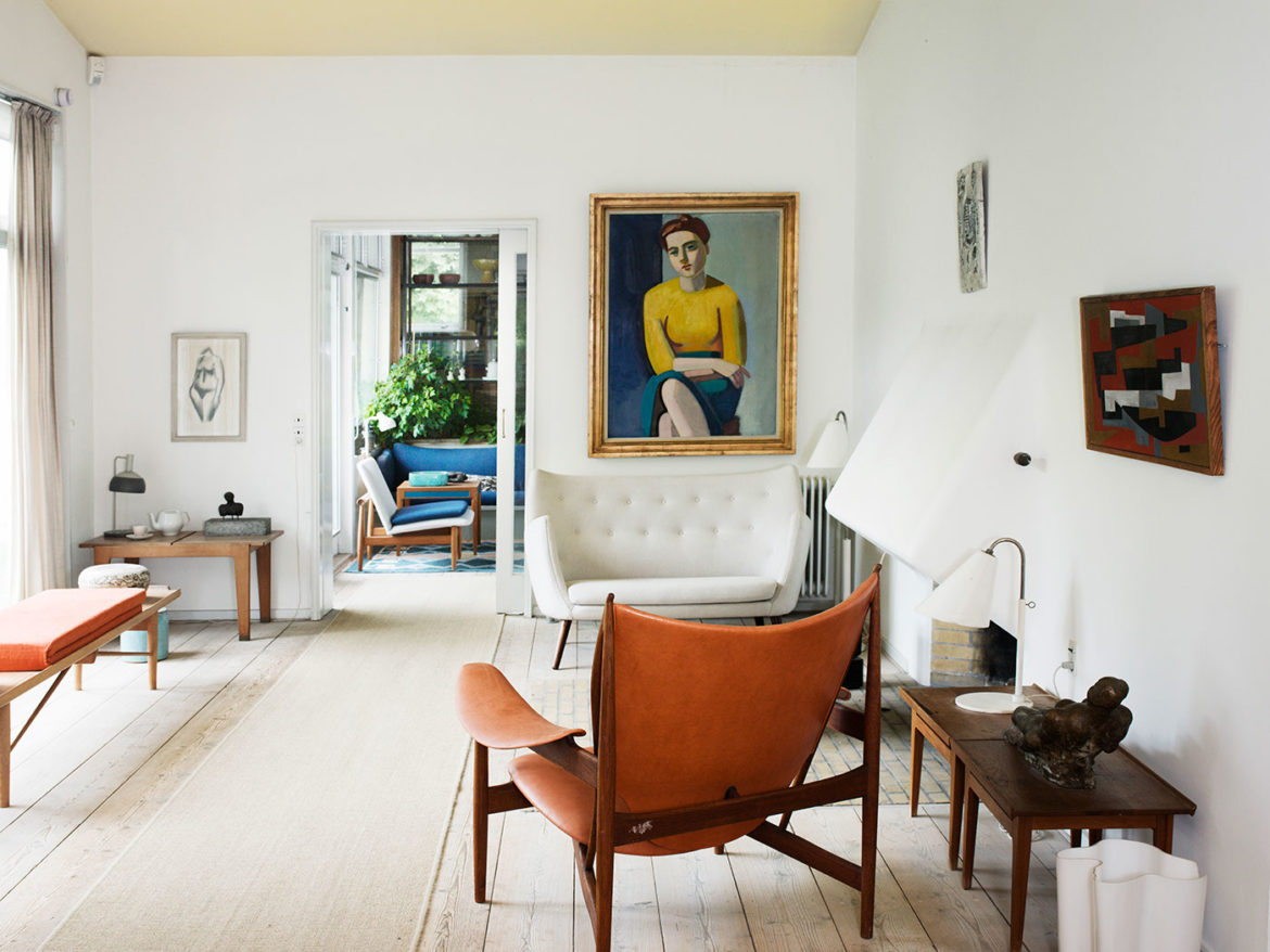 Finn_Juhls hus_med billede af Hanne Wilhelm Hansen hængende på væggen. Malet af Lundstrøm. Foto_Henrik Sørensen